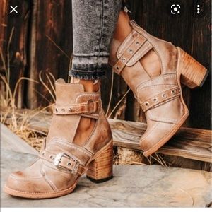 Freebird by Steven Sonoma Boots Bootie in Taupe